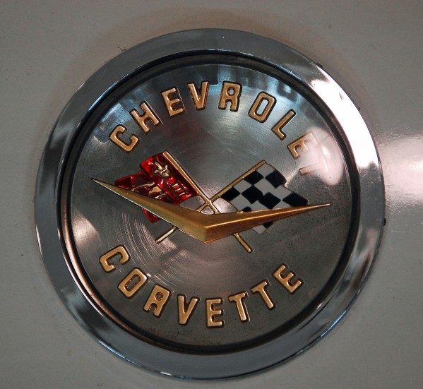 Chevrolet Corvette C1 Logo photo - 1