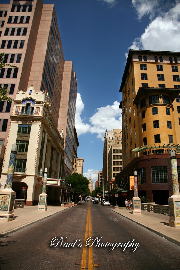 Houston Street - San Antonio Logo photo - 1