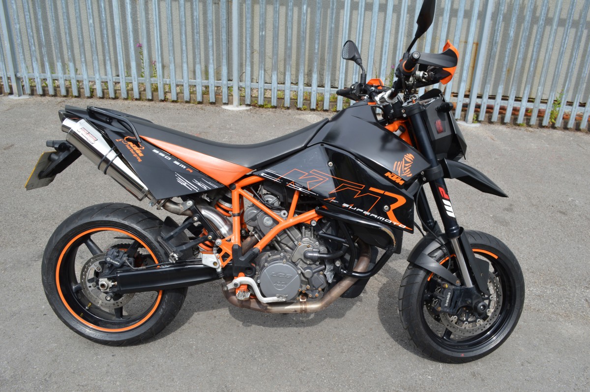 KTM 950 SMR Logo photo - 1